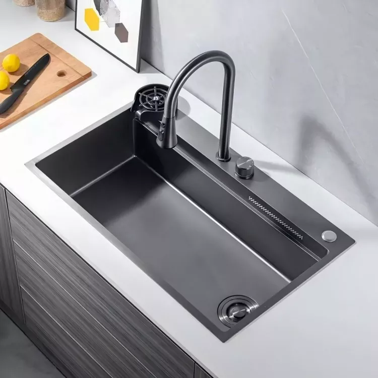 Vòi bếp kéo giấu có chức năng phun